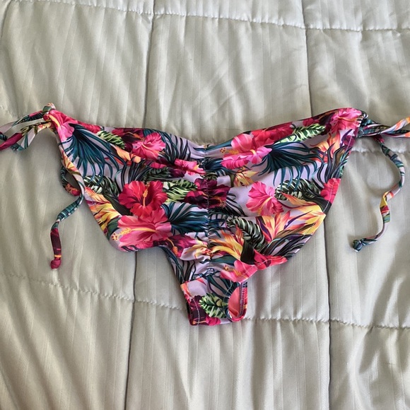 NWOT DOLL swim scrunch tie side bikini bottoms size large - Picture 4 of 4
